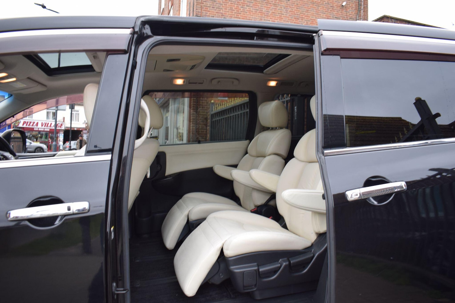 Used Nissan Elgrand 2022 for sale - 78007537: Photo 15