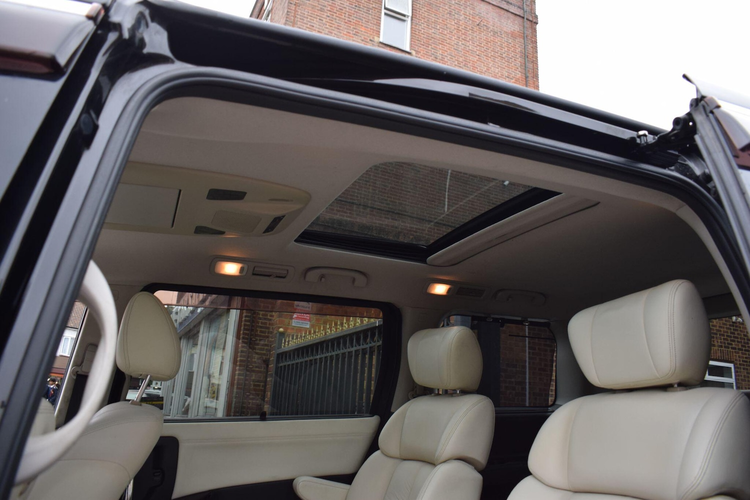 Used Nissan Elgrand 2022 for sale - 78007537: Photo 25