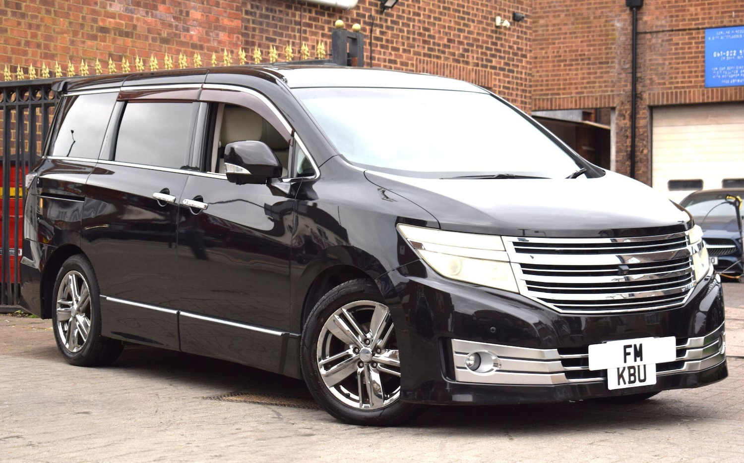 Used Nissan Elgrand 2022 for sale - 78007537: Photo 3