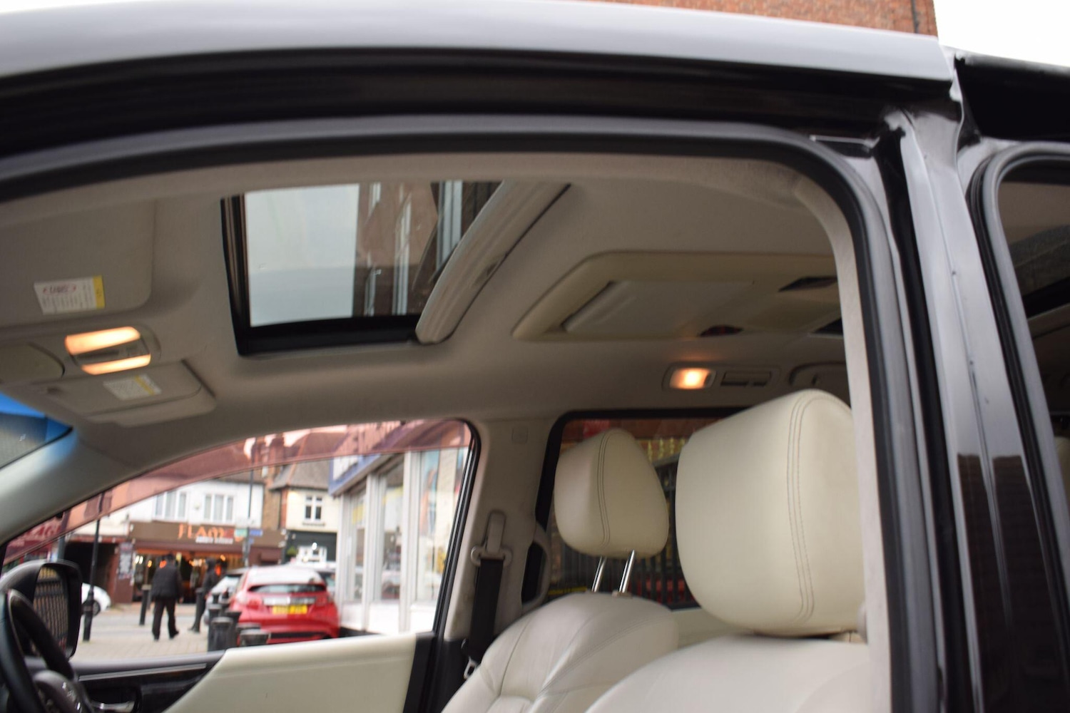 Used Nissan Elgrand 2022 for sale - 78007537: Photo 30