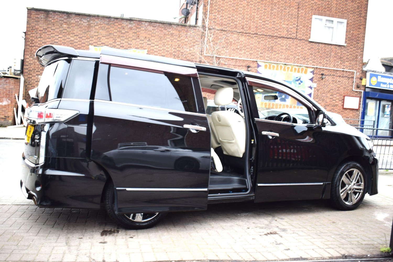 Used Nissan Elgrand 2022 for sale - 78007537: Photo 33