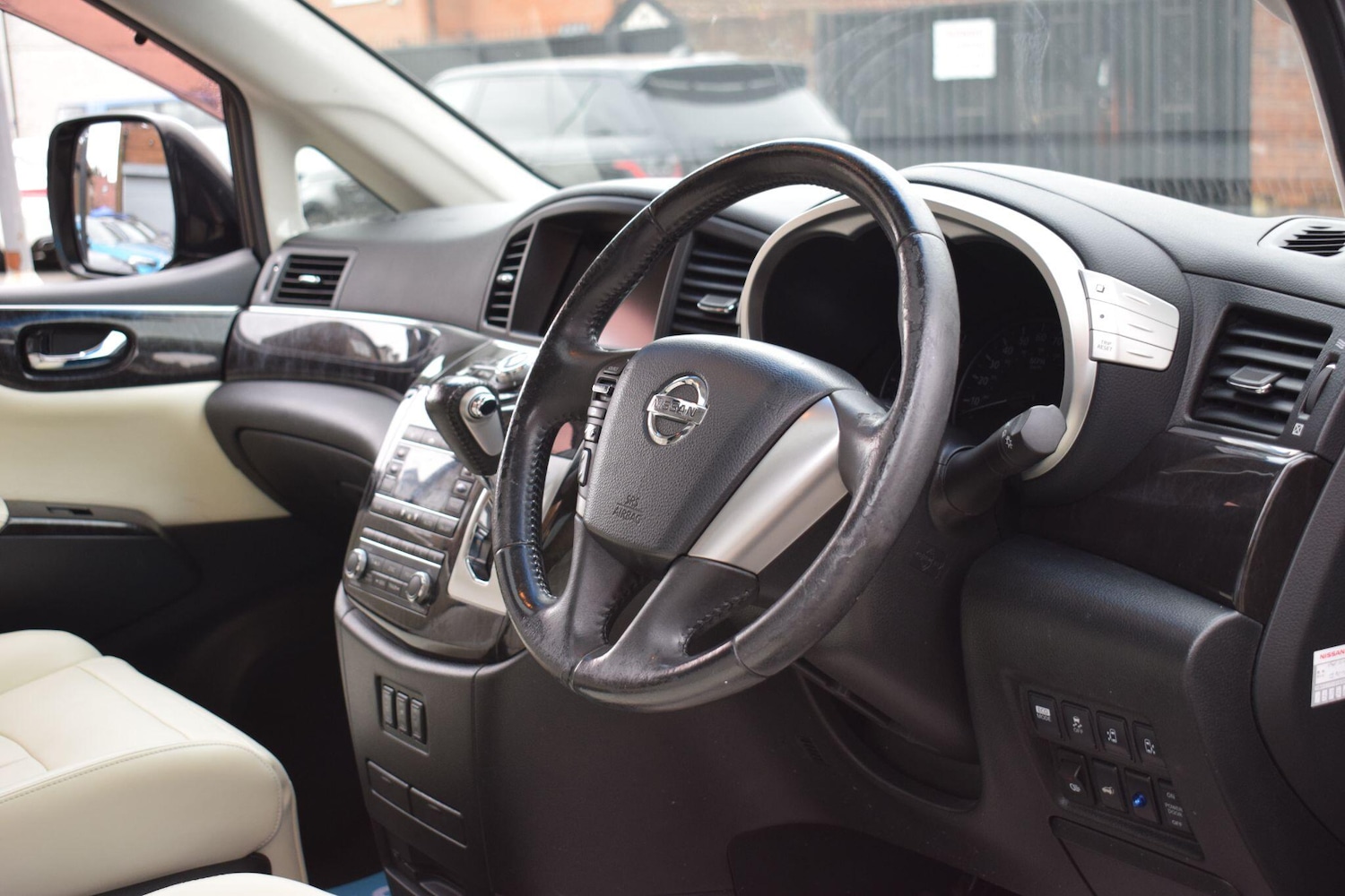 Used Nissan Elgrand 2022 for sale - 78007537: Photo 5