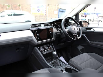 Used Volkswagen Touran 2022 for sale - 78517459: Photo