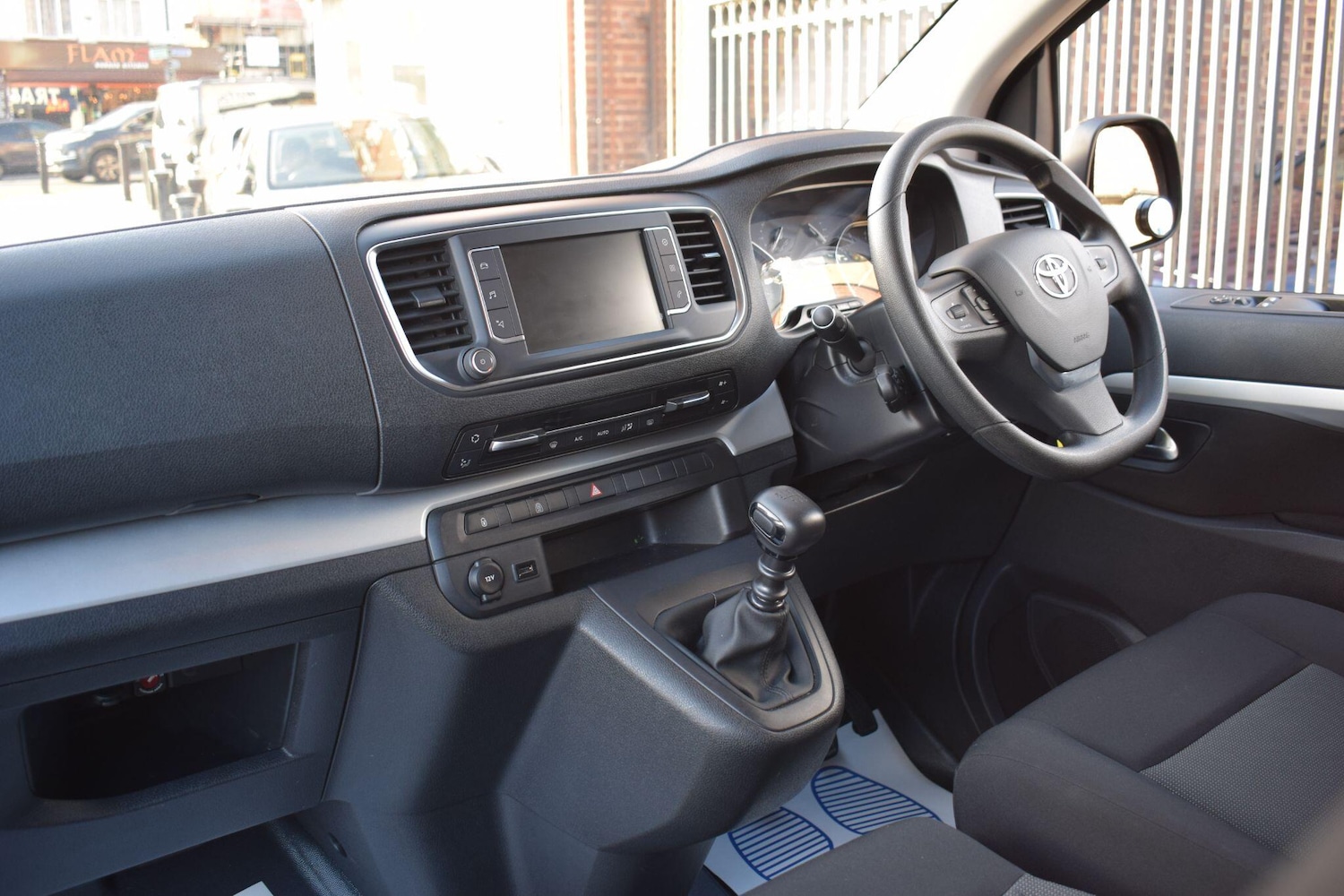 Used Toyota PROACE CITY Verso 2022 for sale - 76522306: Photo 2