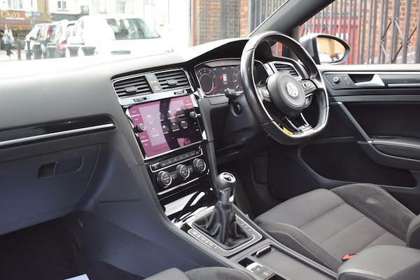 Used Volkswagen Golf 2017 for sale - 75770078: Photo 2