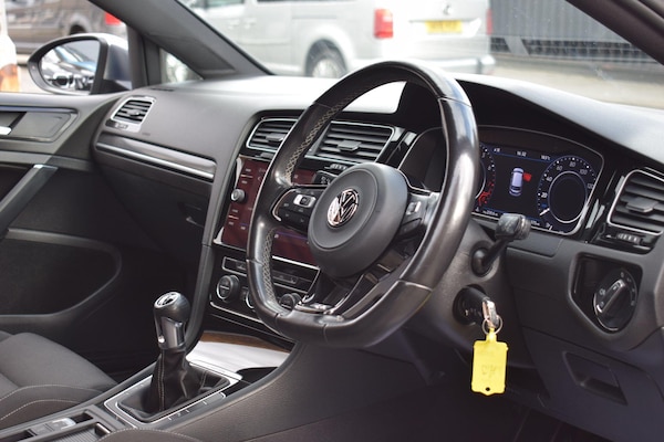 Used Volkswagen Golf 2017 for sale - 75770078: Photo 5