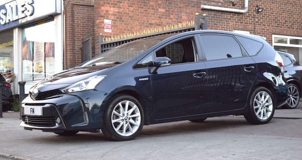 Used Toyota Prius+ 2020 for sale - 76189550: Photo 18