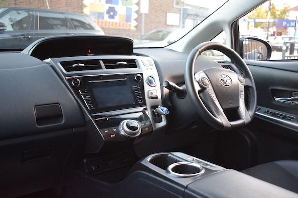 Used Toyota Prius+ 2020 for sale - 76189550: Photo 20