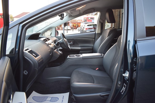 Used Toyota Prius+ 2020 for sale - 76189550: Photo 23