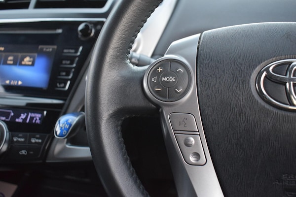 Used Toyota Prius+ 2020 for sale - 76189550: Photo 40