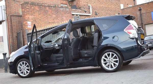 Used Toyota Prius+ 2020 for sale - 76189550: Photo 7