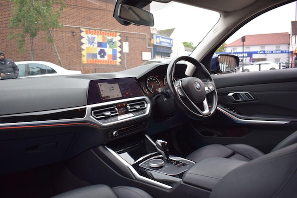Used BMW 3 Series 2020 for sale - 75989817: Photo 2