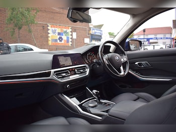 Used BMW 3 Series 2020 for sale - 75989817: Photo 2