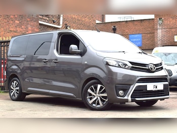 2020 (20) - 2.0D Family Medium 5dr