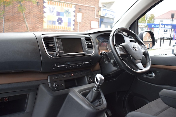 Used Toyota PROACE CITY Verso 2020 for sale - 76314261: Photo 2
