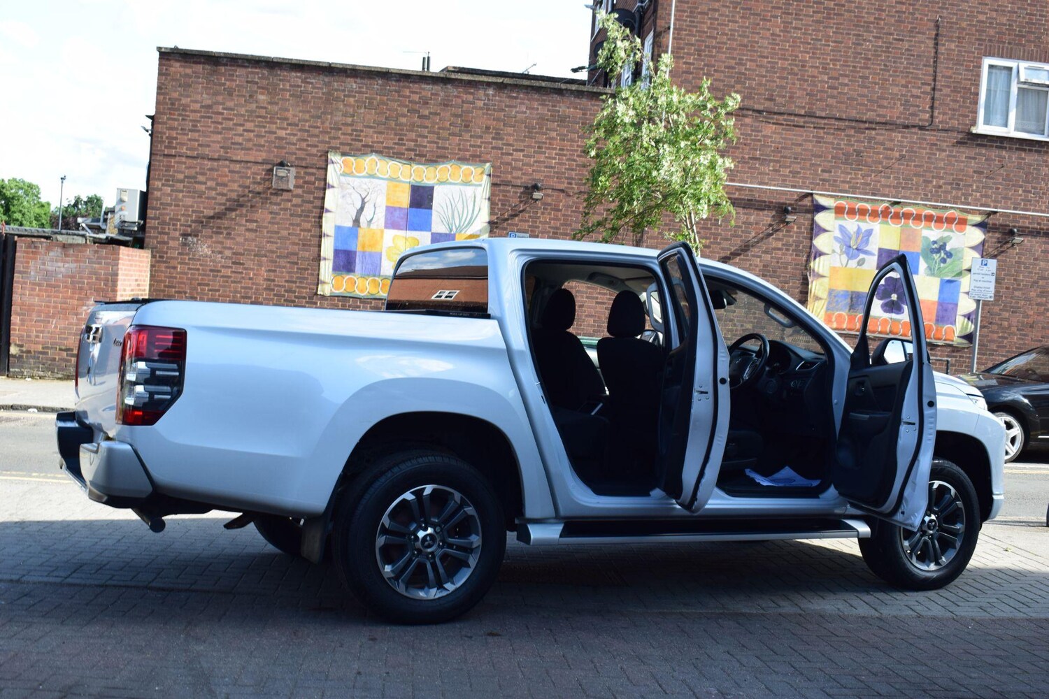 Vehicle 28