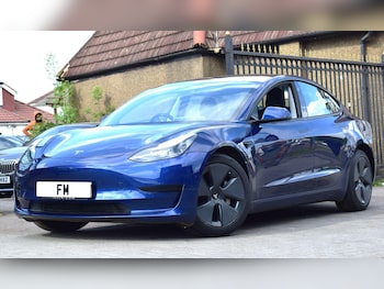 2020 (70) - Standard Range Plus Auto RWD 4dr