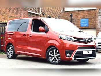 Used Toyota PROACE CITY Verso 2019 for sale - 75268181: Photo