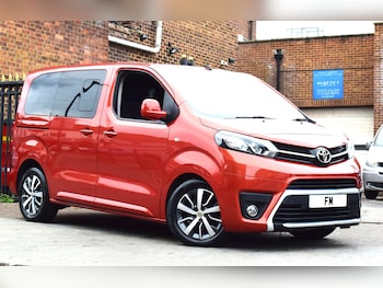 Used Toyota PROACE CITY Verso 2019 for sale - 75268181: Photo