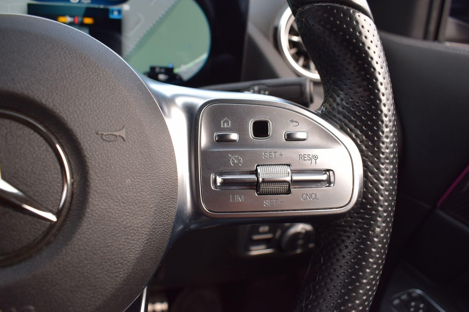 Used Mercedes-Benz GLA 2022 for sale - 76633707: Photo 30