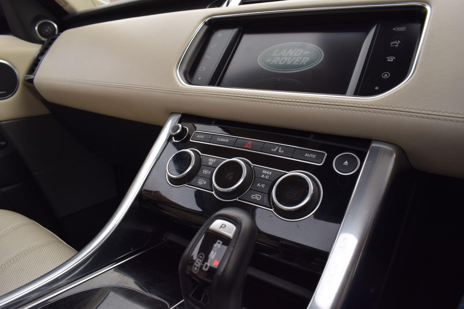 Used Land Rover Range Rover Sport 2016 for sale - 76349372: Photo 41