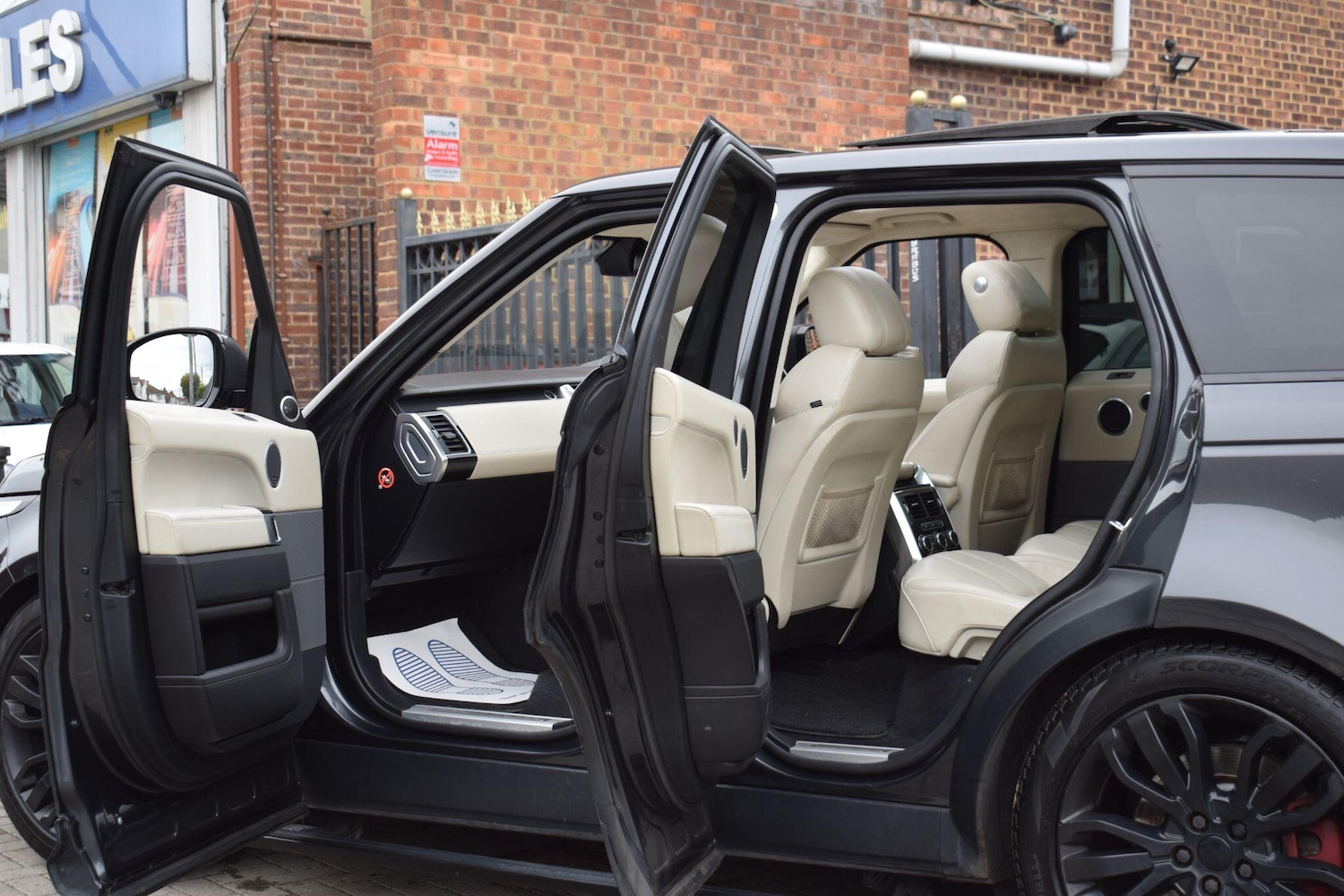 Used Land Rover Range Rover Sport 2016 for sale - 76349372: Photo 55