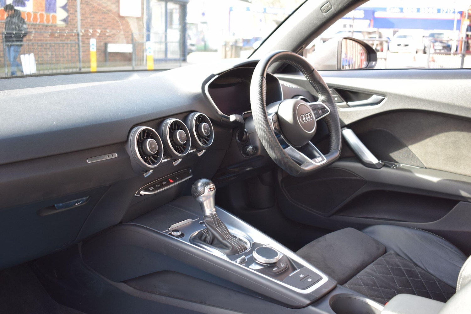 Used Audi TT 2023 for sale - 78058149: Photo 2