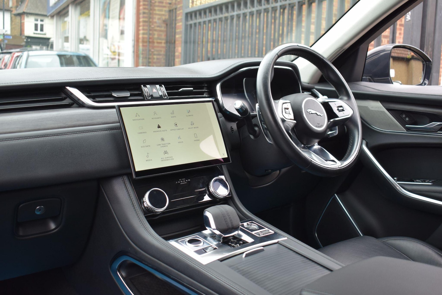 Used Jaguar F-Pace 2021 for sale - 78100607: Photo 2