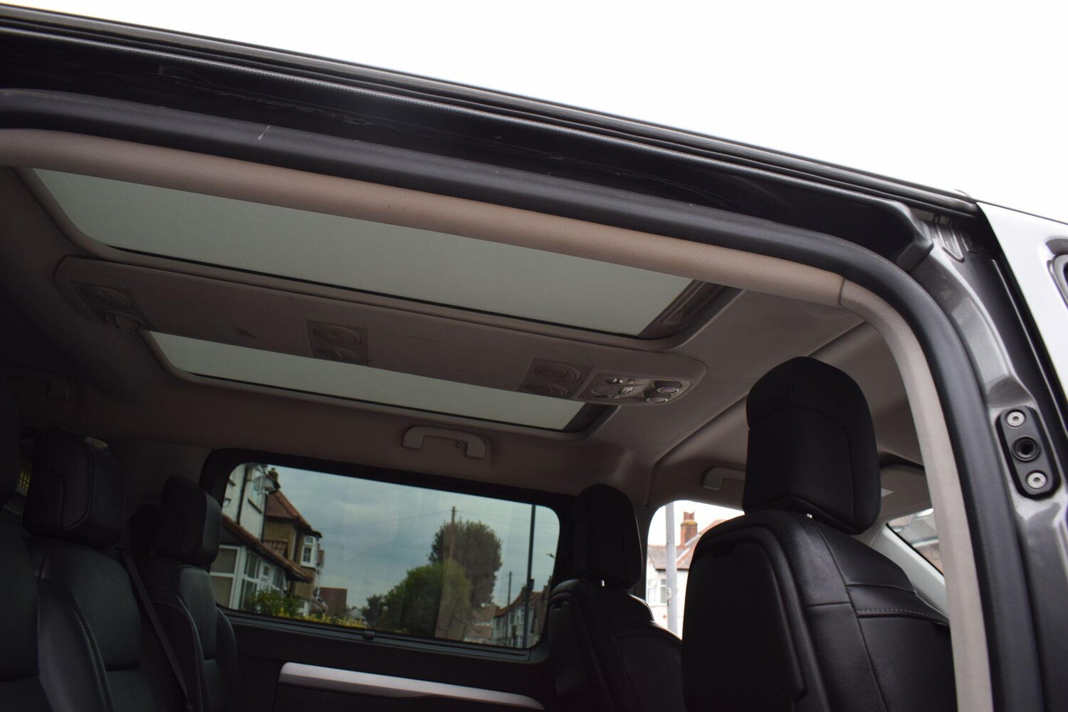 Used Peugeot Traveller 2020 for sale - 76085013: Photo 25