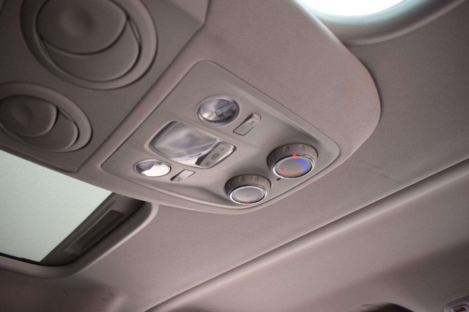 Used Peugeot Traveller 2020 for sale - 76085013: Photo 28