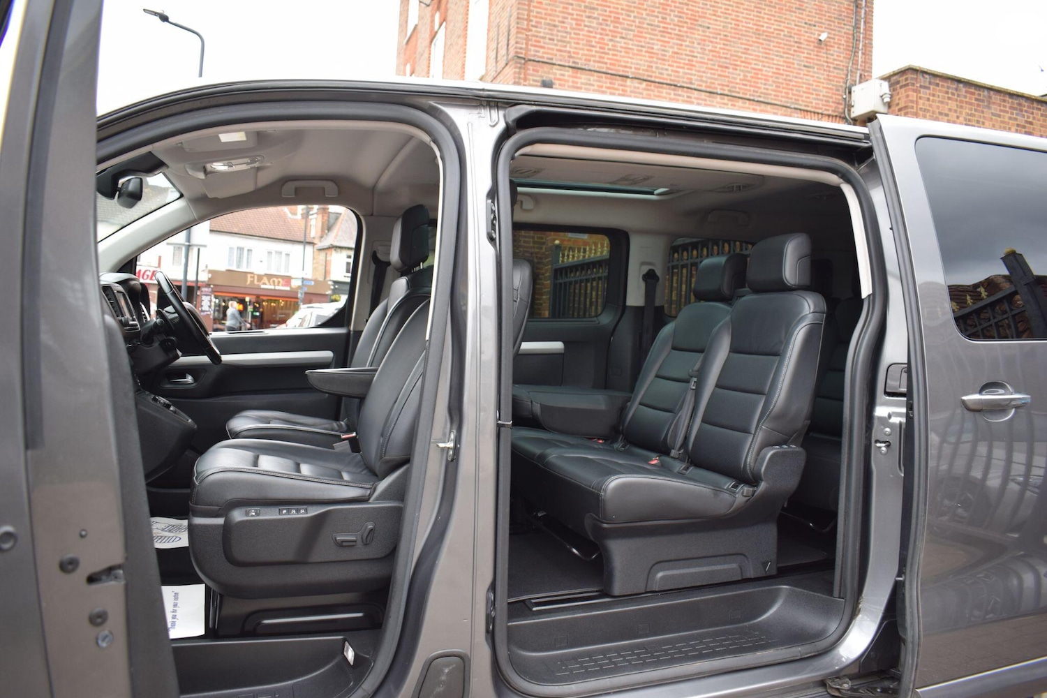 Used Peugeot Traveller 2020 for sale - 76085013: Photo 34