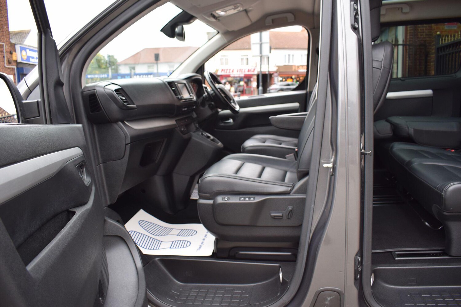 Used Peugeot Traveller 2020 for sale - 76085013: Photo 36