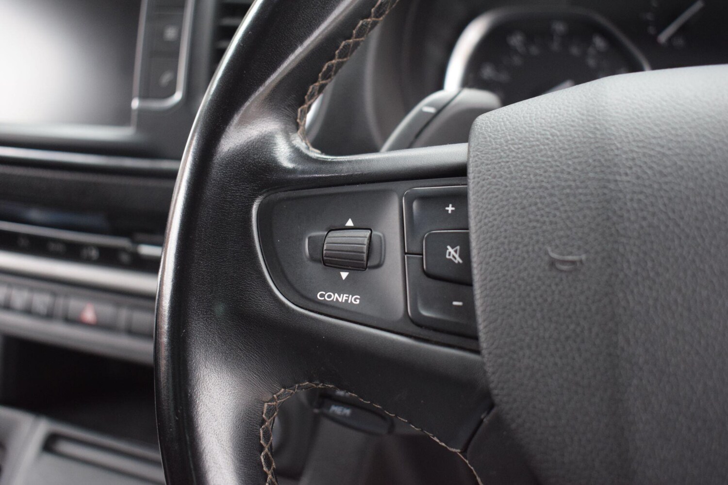 Used Peugeot Traveller 2020 for sale - 76085013: Photo 50