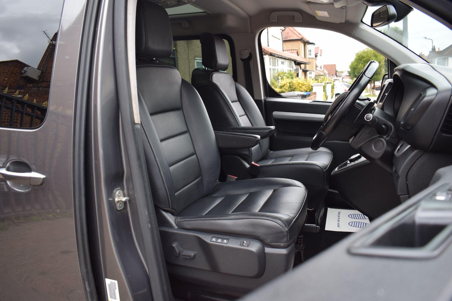 Used Peugeot Traveller 2020 for sale - 76085013: Photo 8