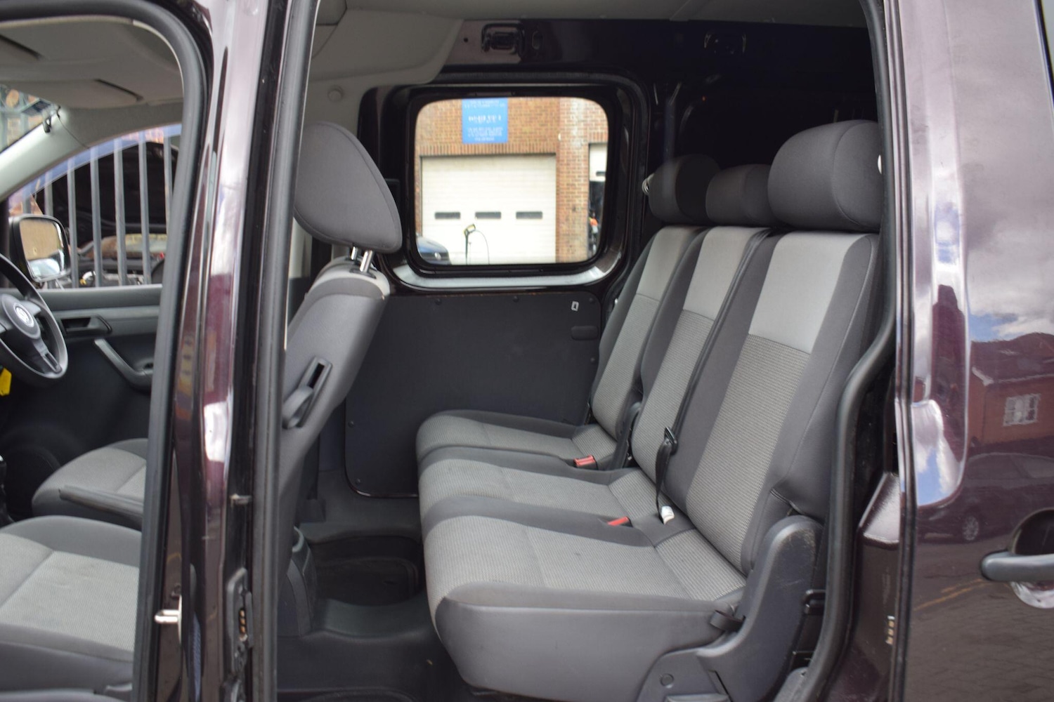 Used Volkswagen Caddy Maxi Life 2013 for sale - 76715397: Photo 17