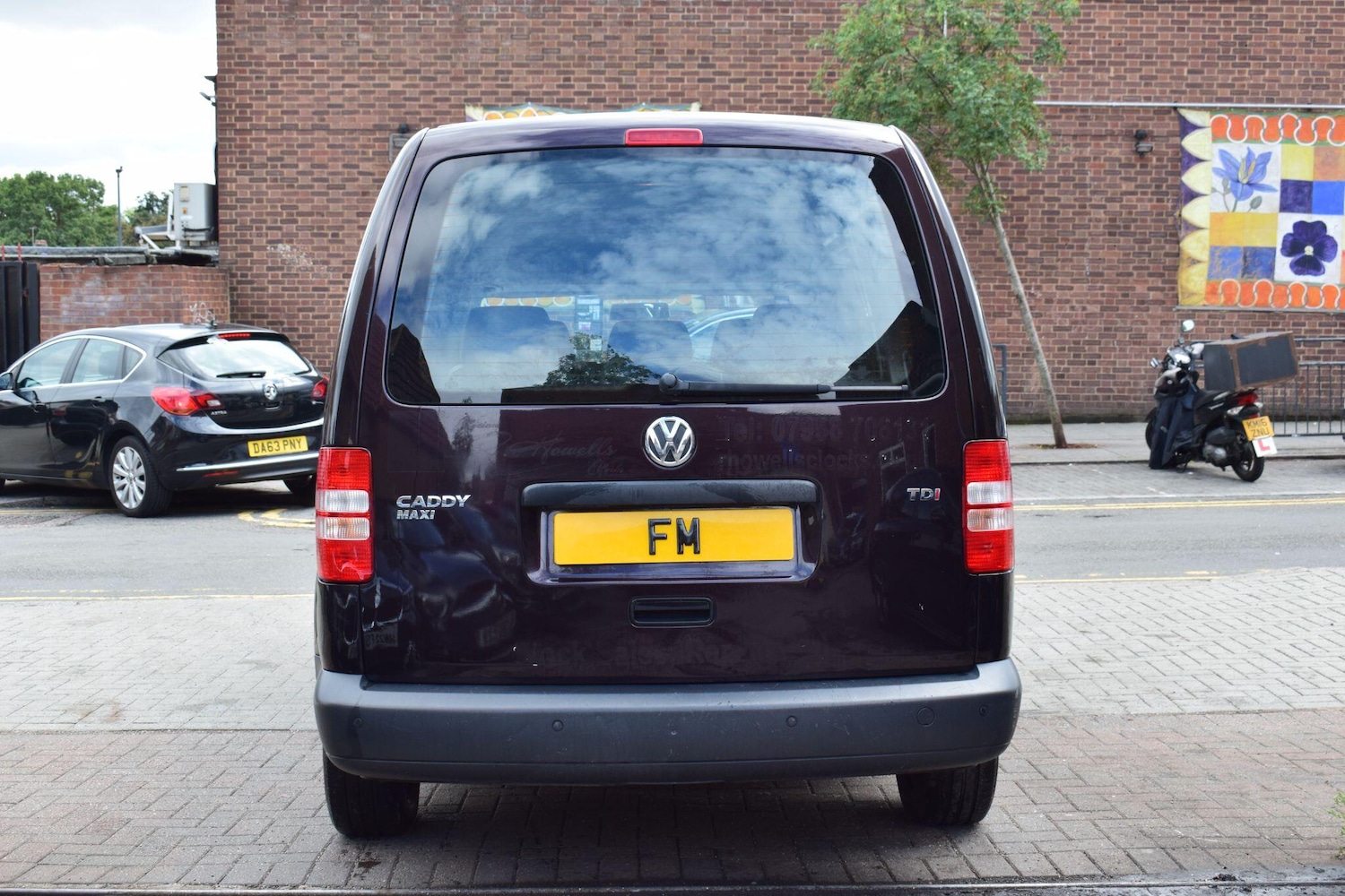 Used Volkswagen Caddy Maxi Life 2013 for sale - 76715397: Photo 18
