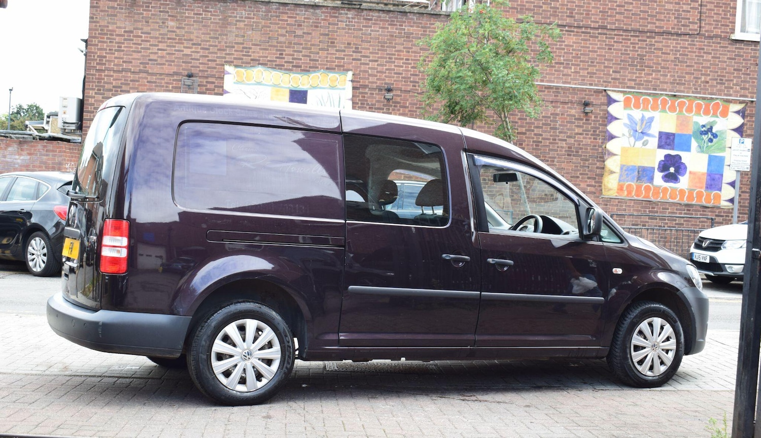 Used Volkswagen Caddy Maxi Life 2013 for sale - 76715397: Photo 21