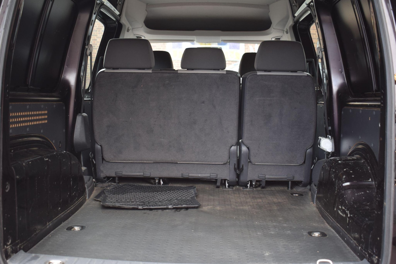 Used Volkswagen Caddy Maxi Life 2013 for sale - 76715397: Photo 25