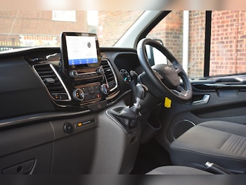 Used Ford Tourneo Custom 2023 for sale - 76388288: Photo