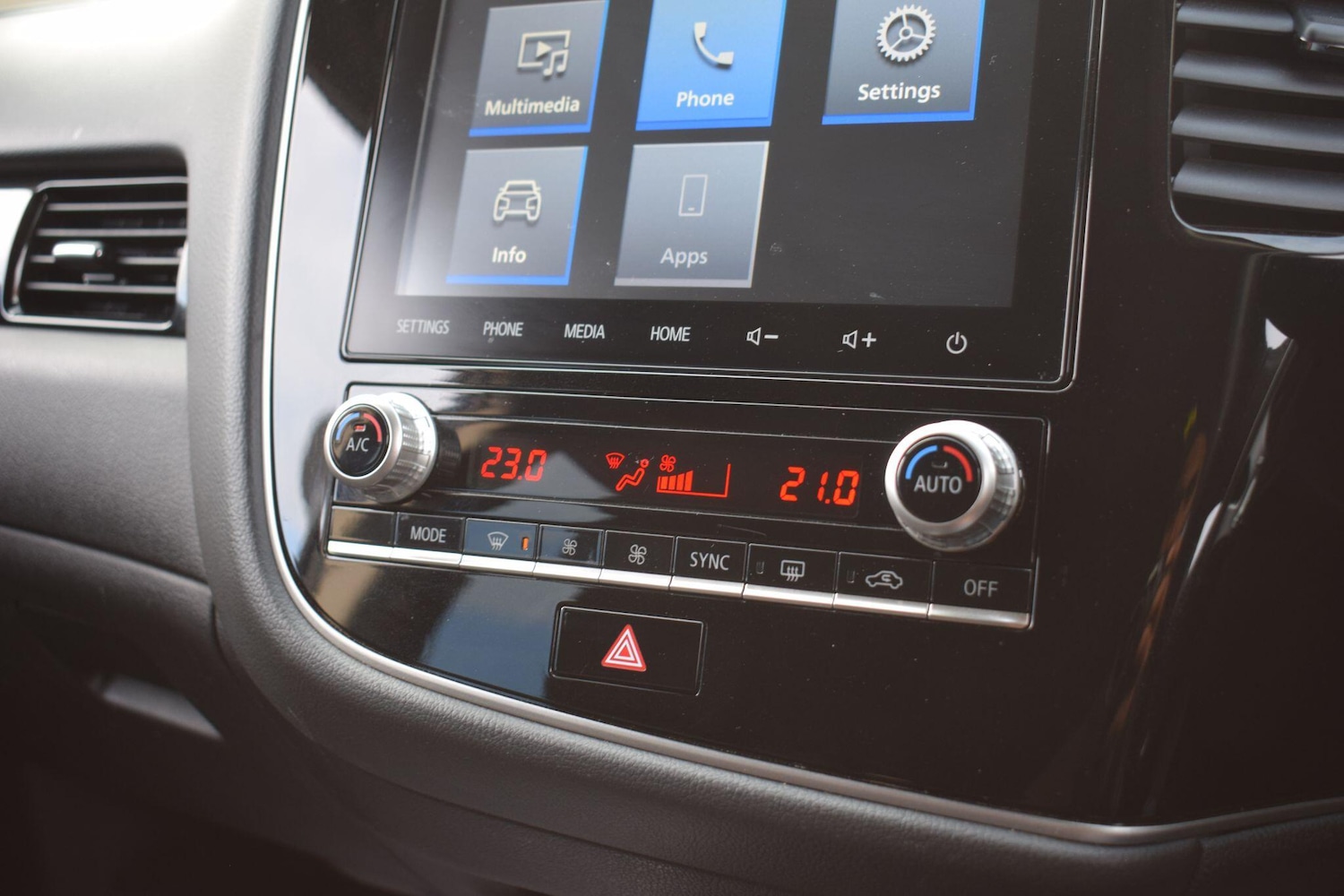 Used Mitsubishi Outlander 2020 for sale - 76832584: Photo 31