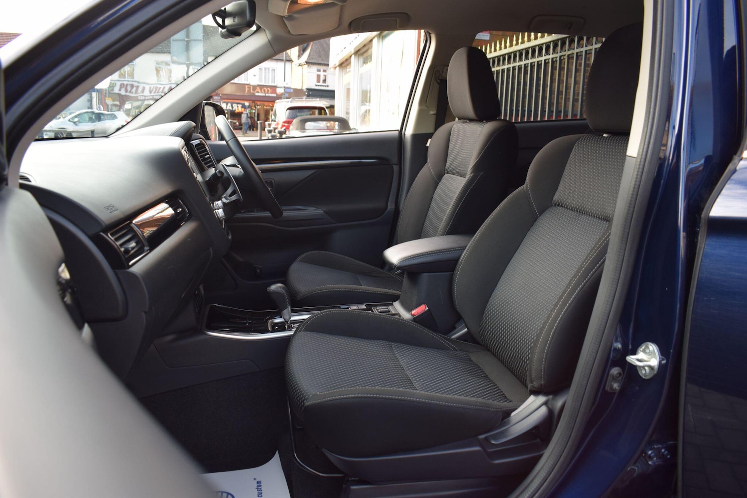 Used Mitsubishi Outlander 2020 for sale - 76832584: Photo 9