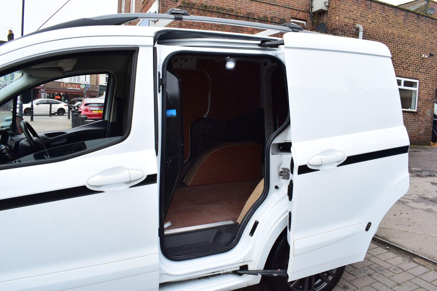 Used Ford Transit Courier for sale - 77807838: Photo 25