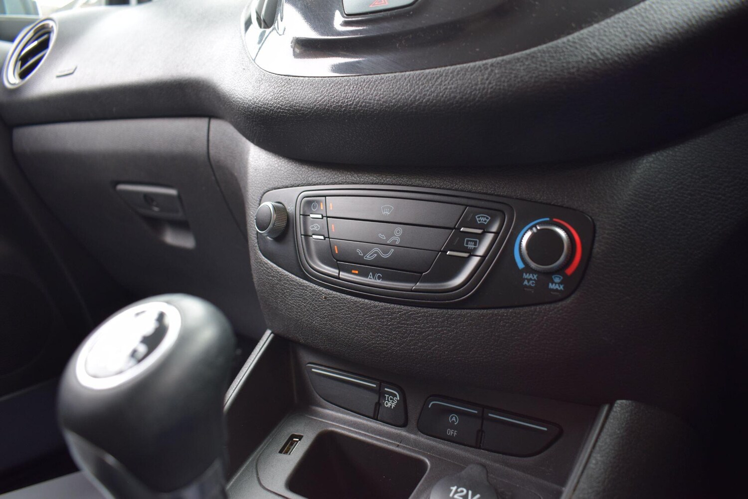 Used Ford Transit Courier for sale - 77807838: Photo 30