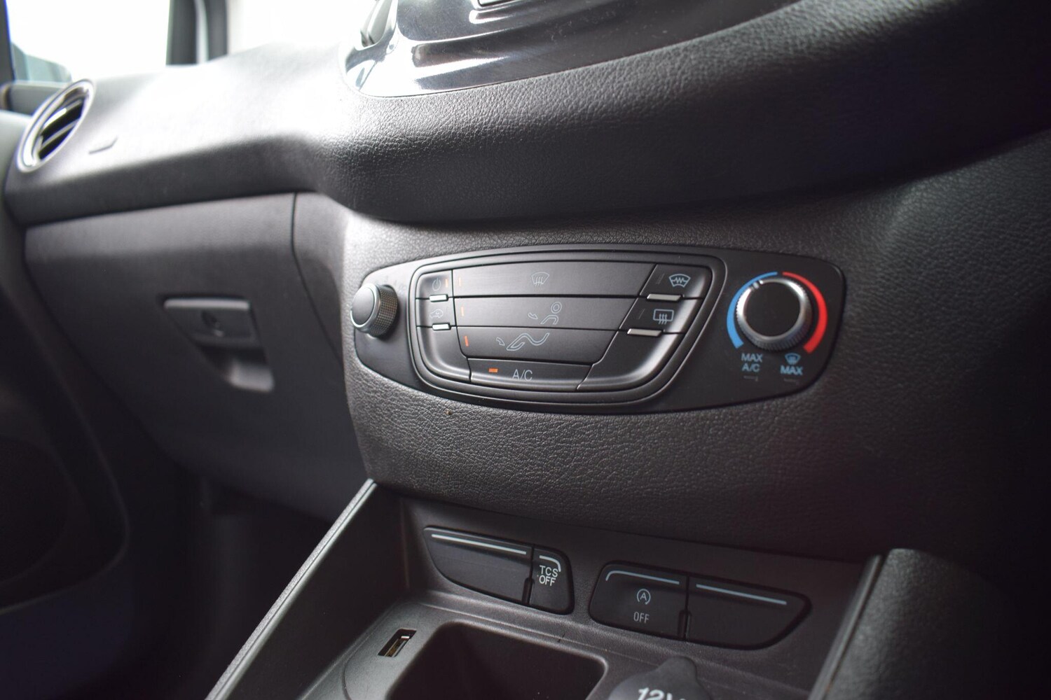 Used Ford Transit Courier for sale - 77807838: Photo 40