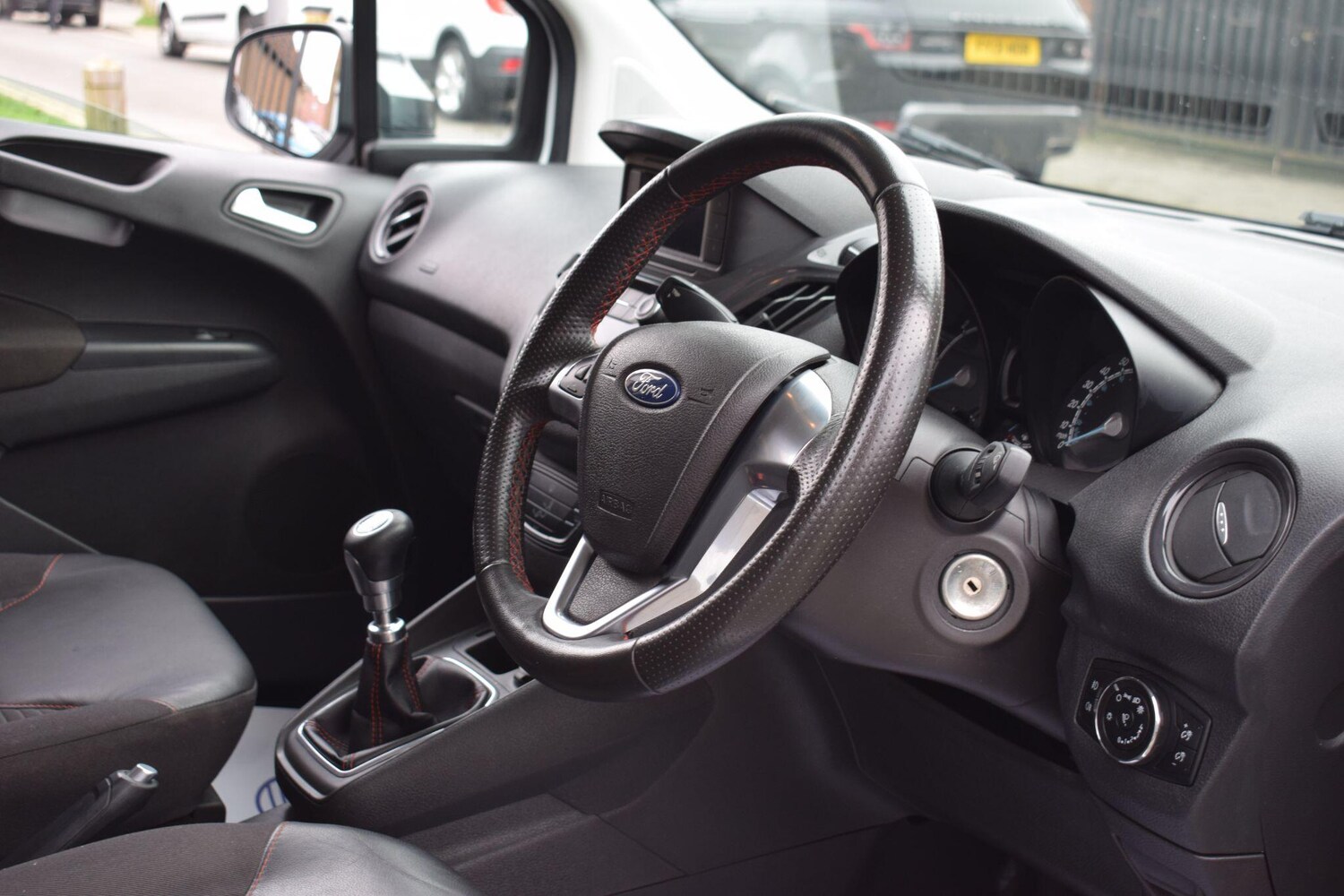 Used Ford Transit Courier for sale - 77807838: Photo 5