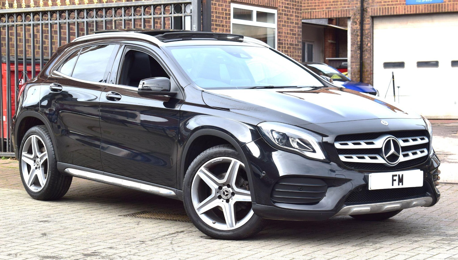 Used Mercedes-Benz GLA 2019 for sale - 77633169: Photo 1