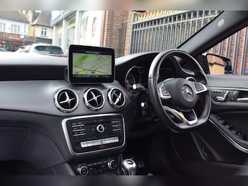 Used Mercedes-Benz GLA 2019 for sale - 77633169: Photo