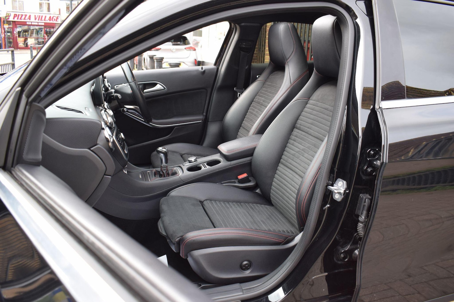 Used Mercedes-Benz GLA 2019 for sale - 77633169: Photo 8