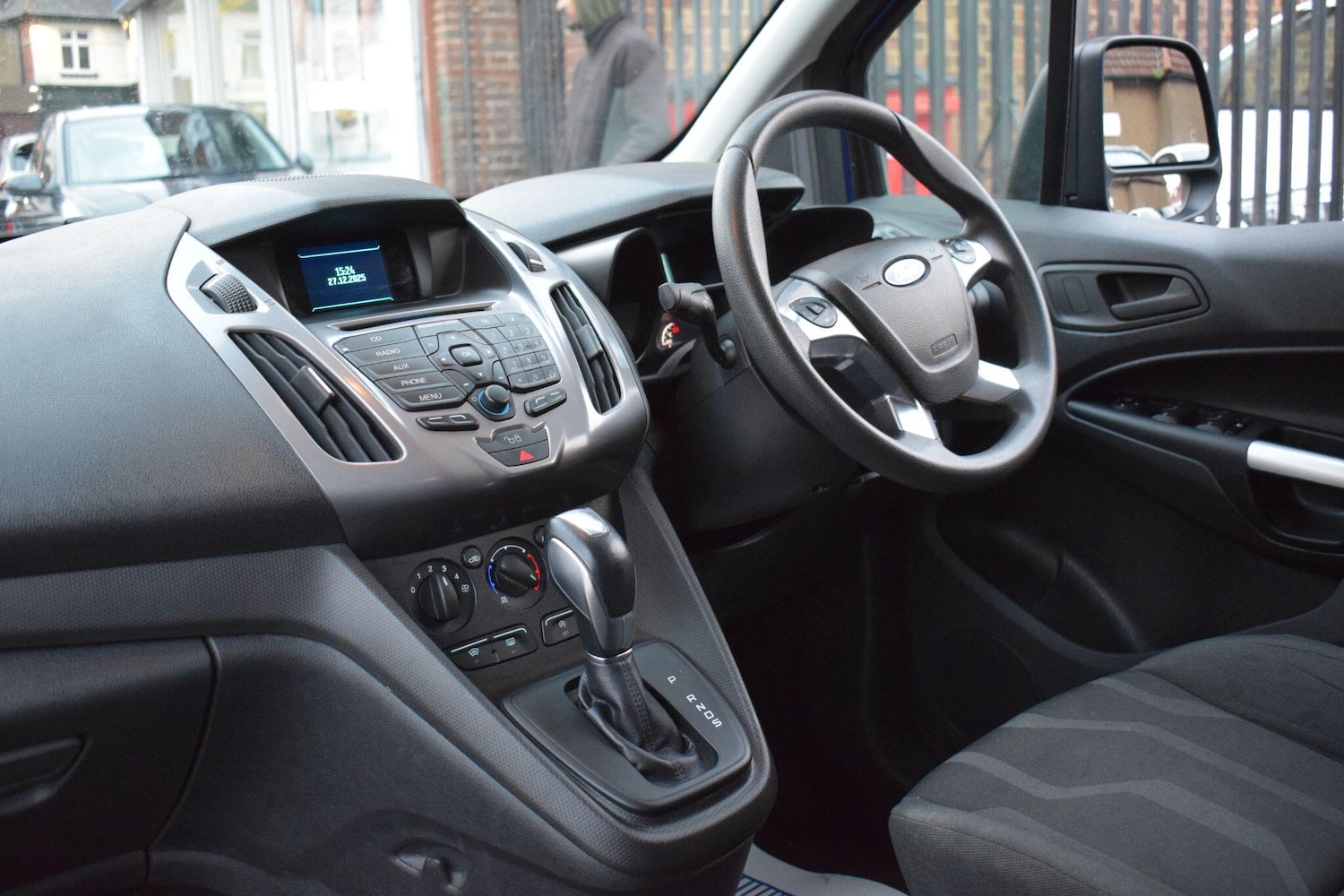 Used Ford Grand Tourneo Connect 2018 for sale - 77057373: Photo 2