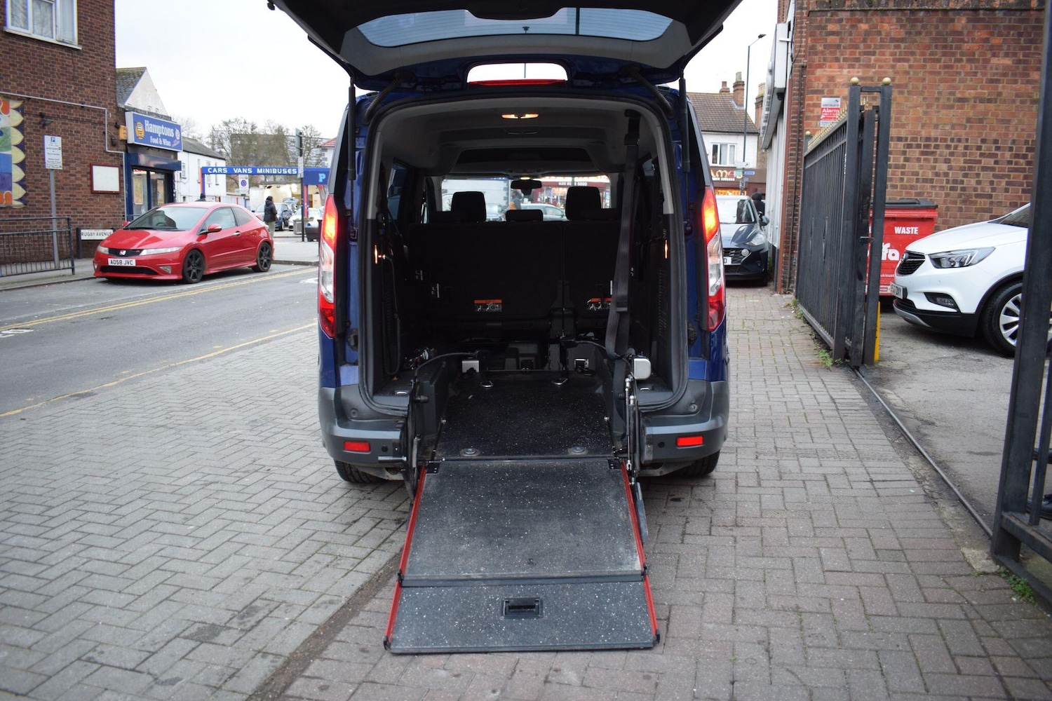 Used Ford Grand Tourneo Connect 2018 for sale - 77057373: Photo 21